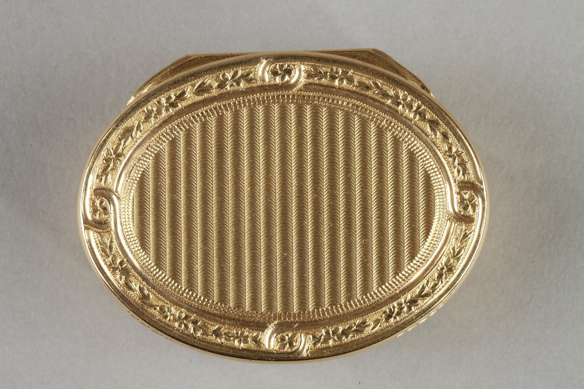 18th Century Gold Snuff Box By Pierre Pleyards -photo-1