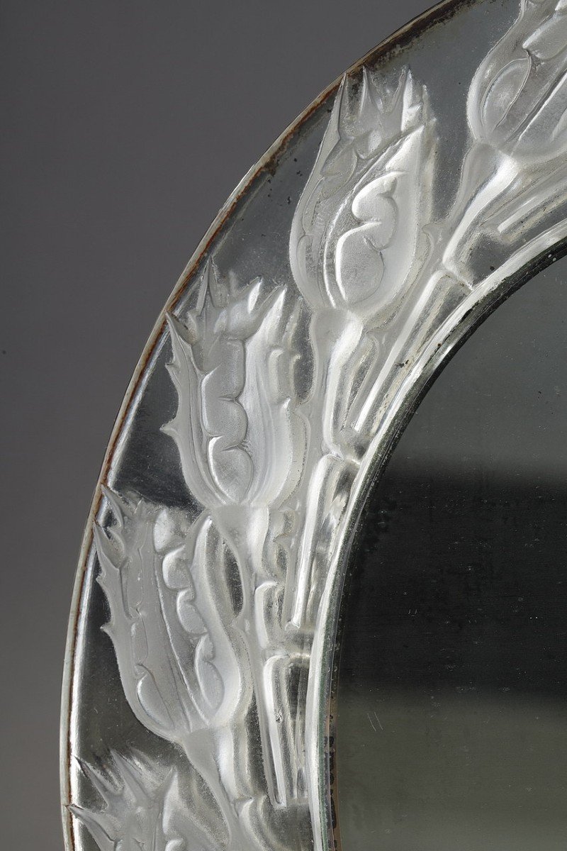 An Oval Mirror With Rose Buds Signed Lalique France-photo-2