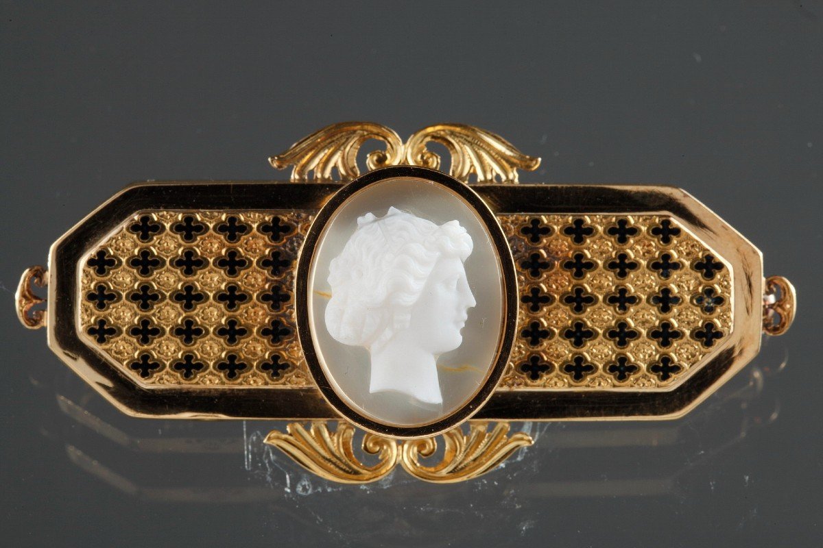 Agate And Enamel Cameo Brooch, 19th Century-photo-2