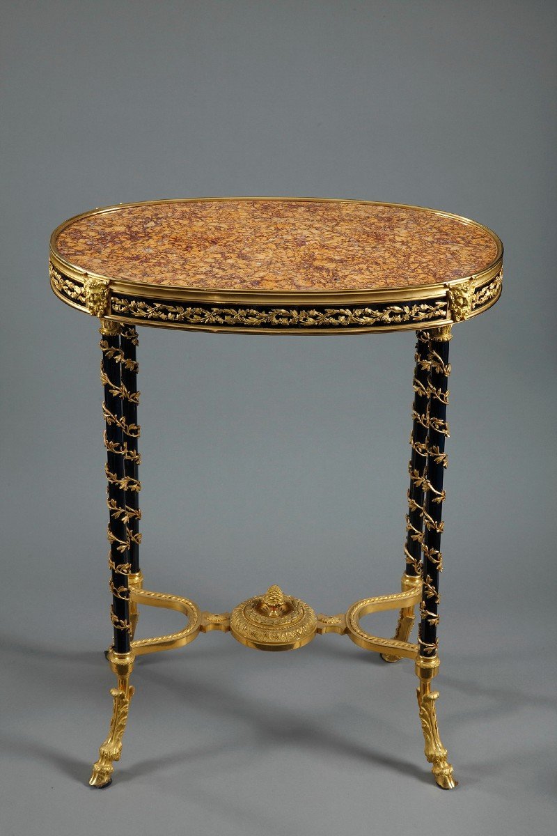 19th Century Pedestal Table Decorated With Satyr Heads-photo-2