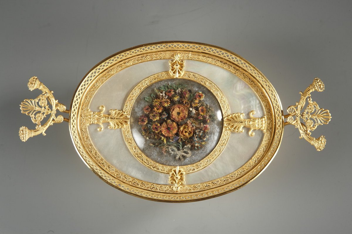 French Charles X Gilt Bronze And Mother-of-pearl Box. -photo-3