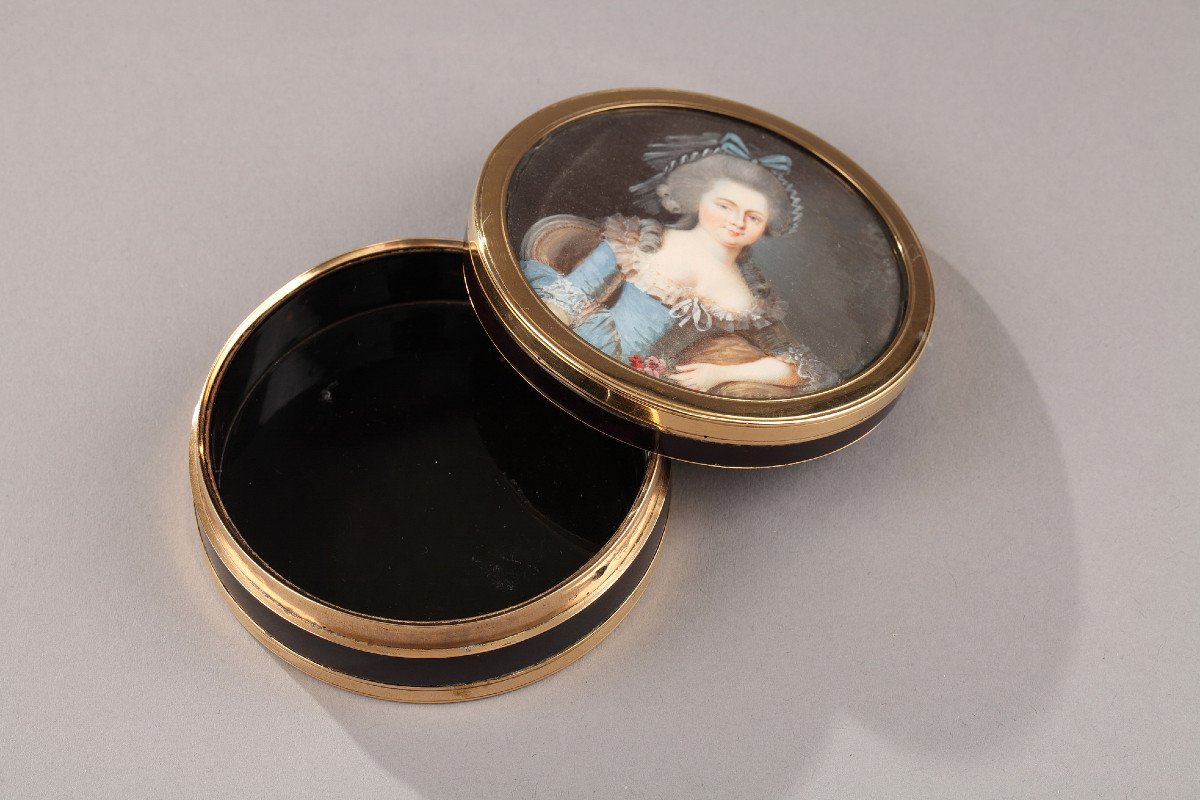 Gold, Tortoiseshell, And Ivory Box – Louis XVI Period -photo-1