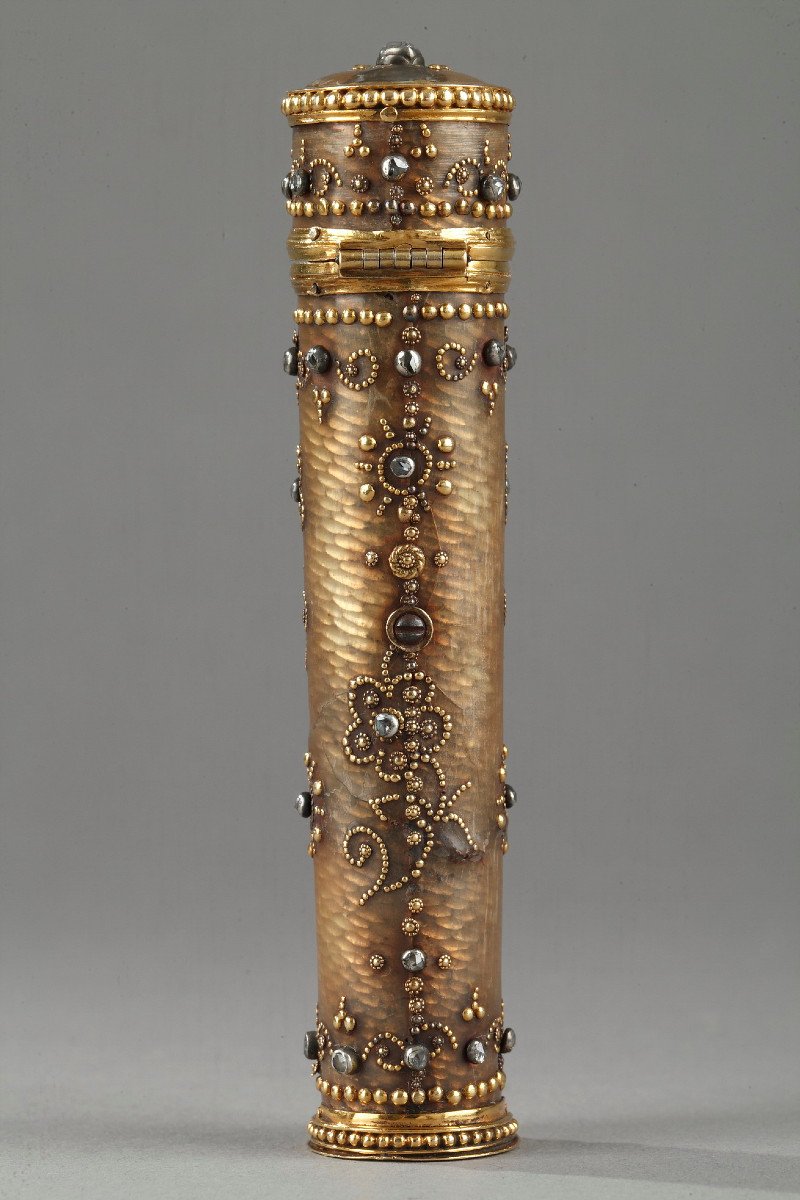 18th Century Gold And Horn Mounted Case. -photo-3