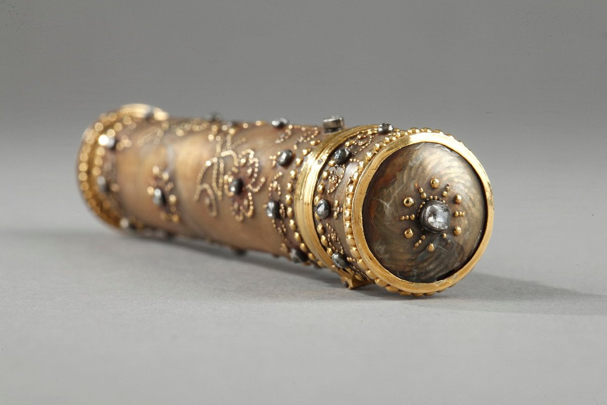 18th Century Gold And Horn Mounted Case. -photo-2