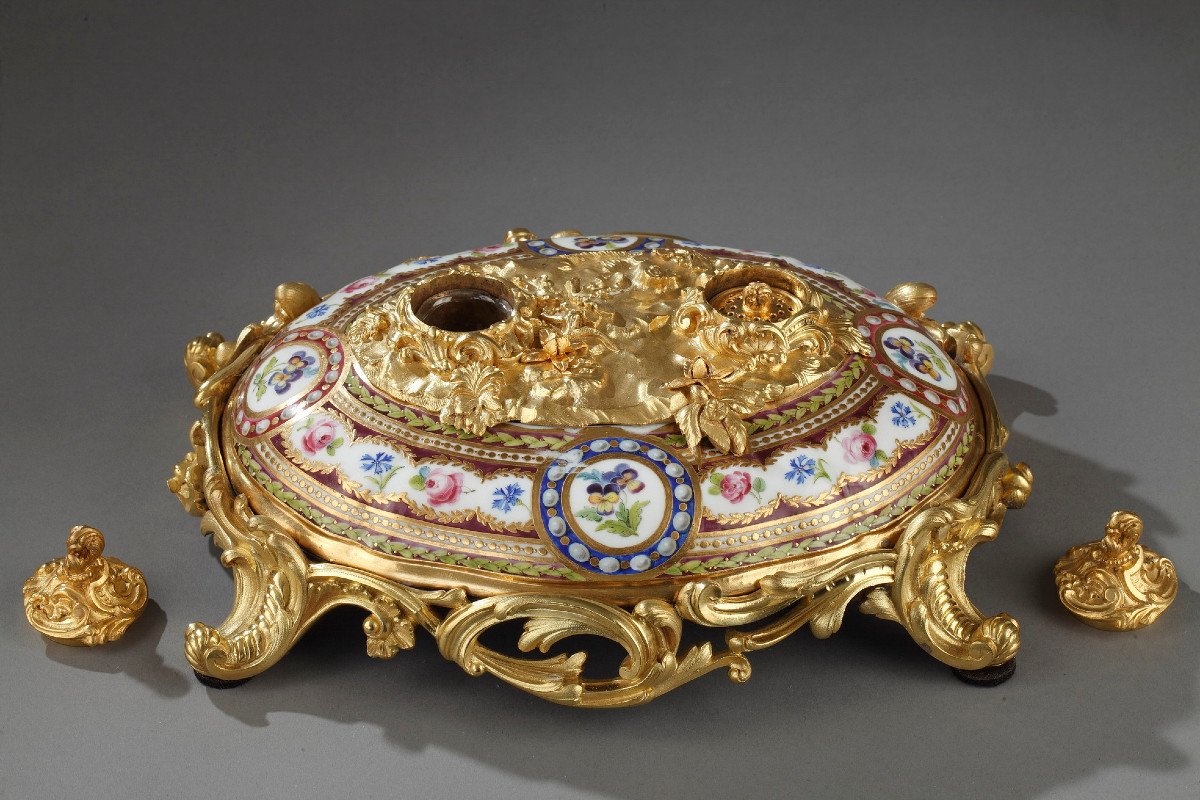 Mid-19th Century Gilt Bronze And Porcelain Inkwell. -photo-4