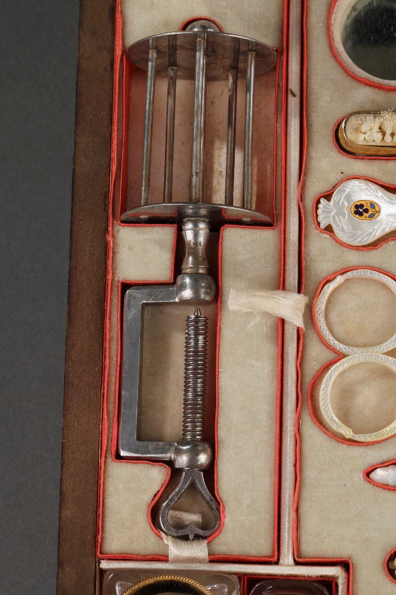 Early 19th-century Sewing-set In Amboine Wood, Gold, Mother-of-pearl. Circa 1820 -photo-4