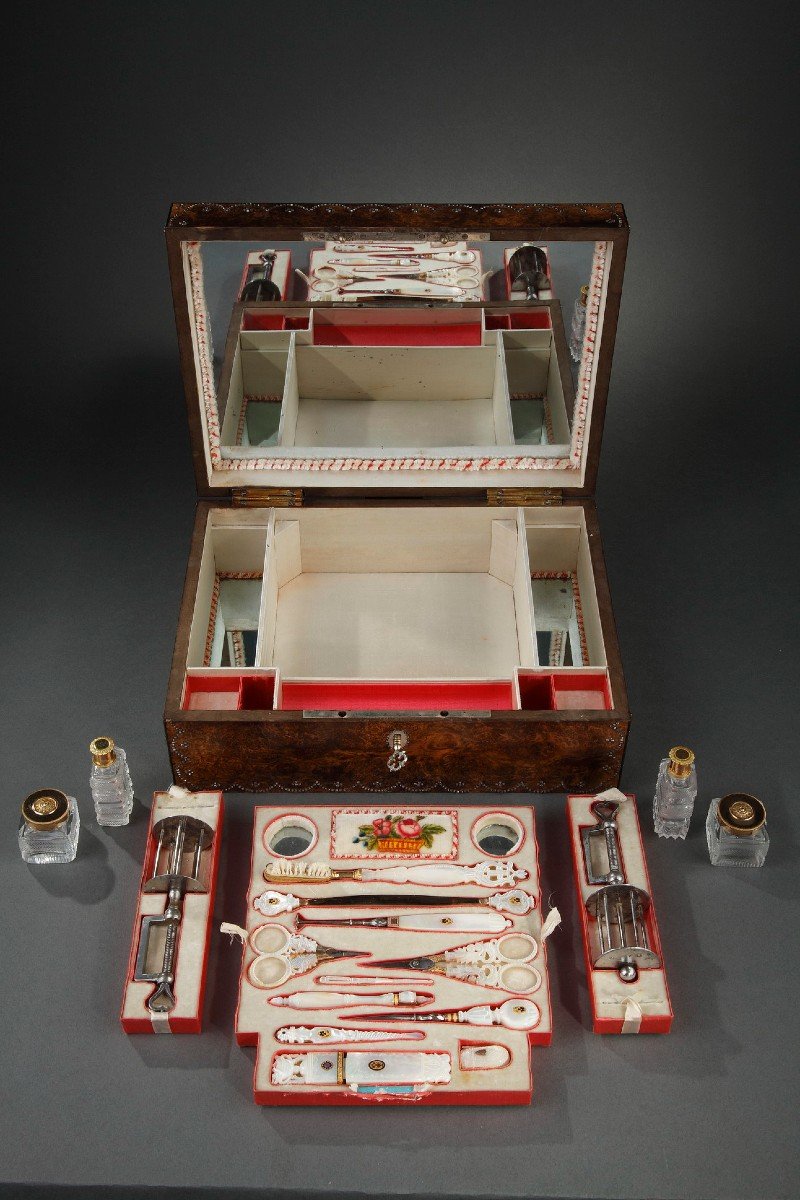 Early 19th-century Sewing-set In Amboine Wood, Gold, Mother-of-pearl. Circa 1820 -photo-6