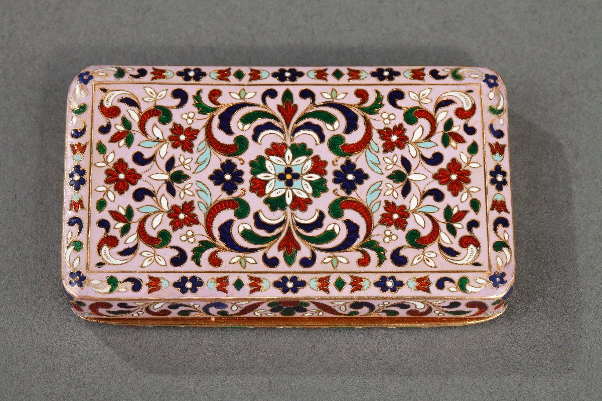 Mid-19th Century Gold And Champlevé Enamel Snuffbox. -photo-4