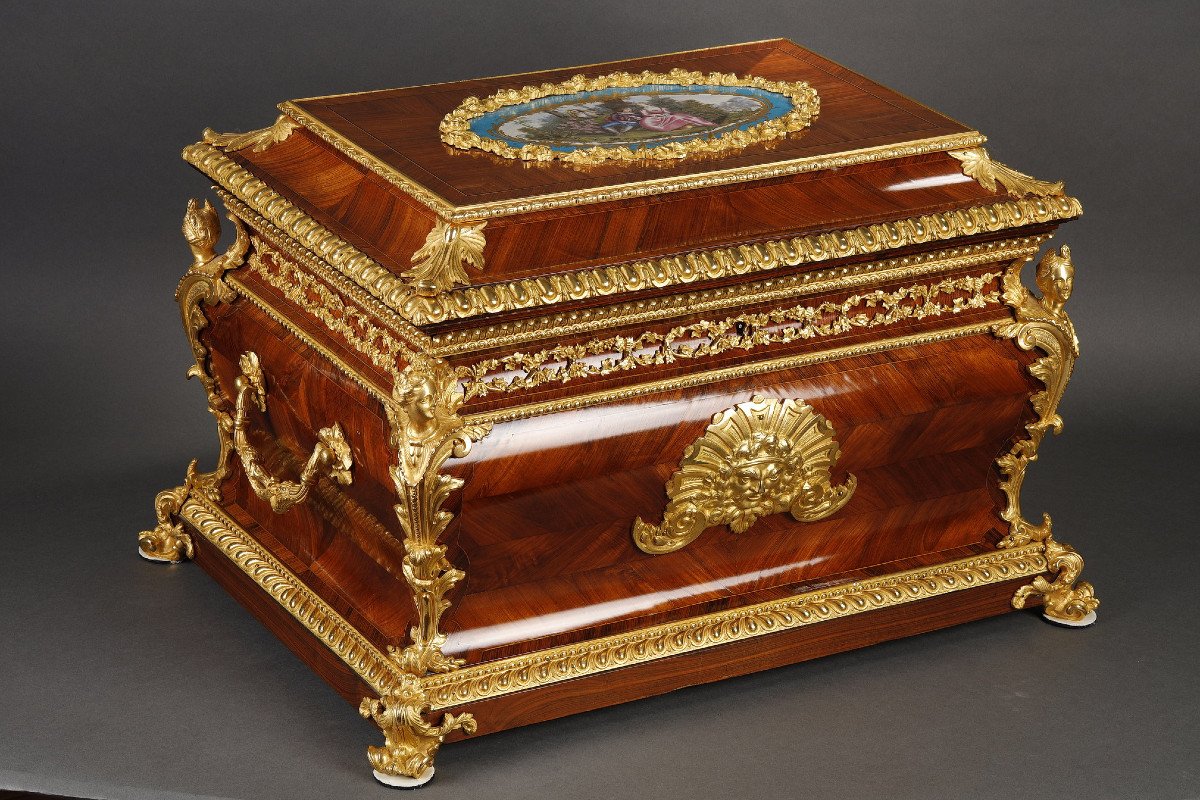 Louis XV Style Casket In Rosewood, Gilt Bronze And Porcelain. Napoléon III. -photo-7