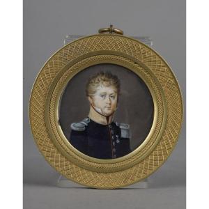 Miniature Sur Ivoire, Portrait d'Un Officier.  Circa 1830