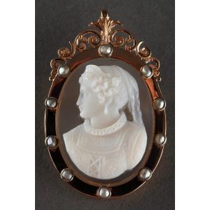 Gold Brooch, Pearls And Cameo On Agate, 19th Century