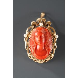 Gold And Coral Cameo Pendant Brooch
