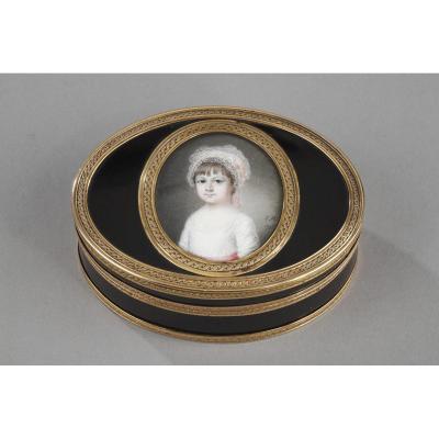 A Louis XV Gold-mounted Tortoiseshell Portrait Snuff Box. Circa 1771-1774. 