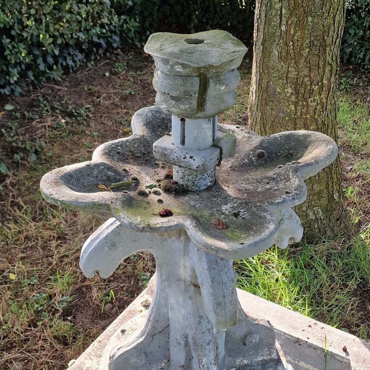 Unique Fountain With Pigeons-photo-5