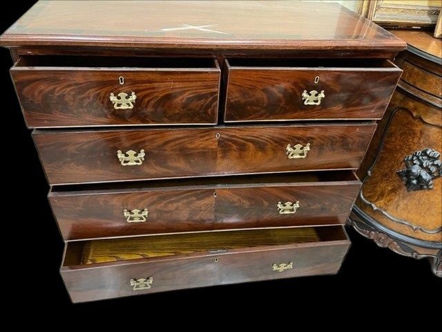 Mahogany Chest-photo-4