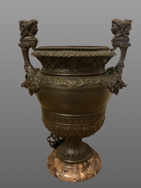  A Bronze Vase