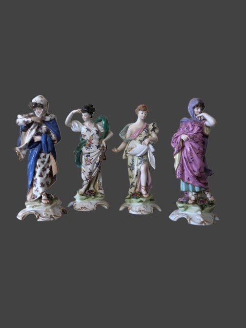 Group Of Four Porcelain Sculpturers-photo-4