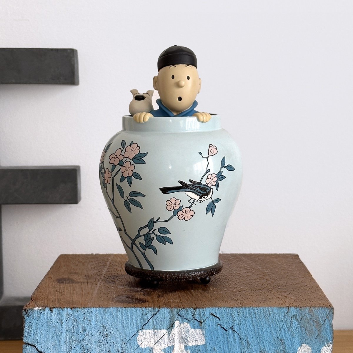  Tintin - La Potiche - Resin Figurine - Mythical Images - 17cm