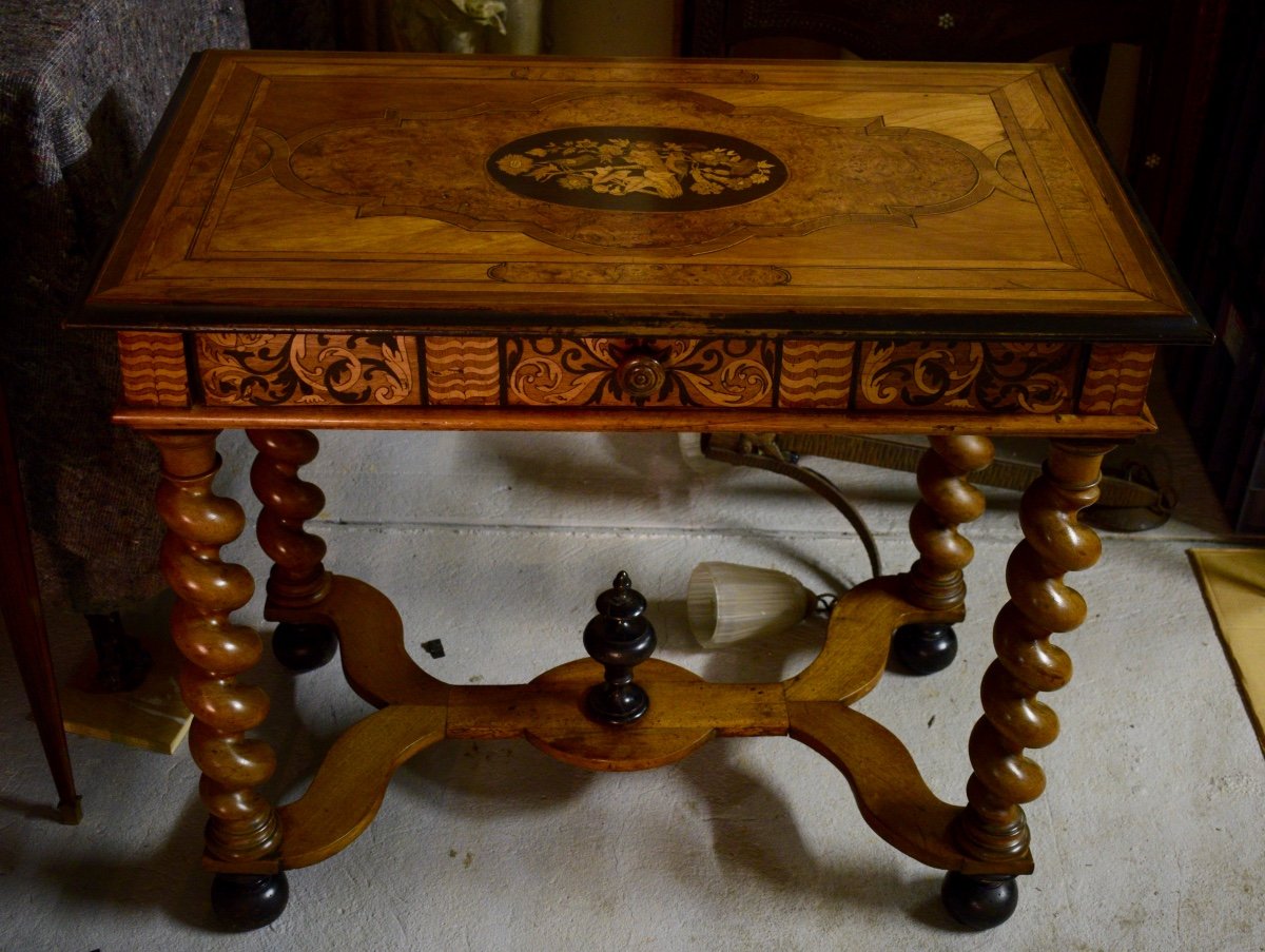 Louis XIII Table In Walnut And Marquetry-photo-8