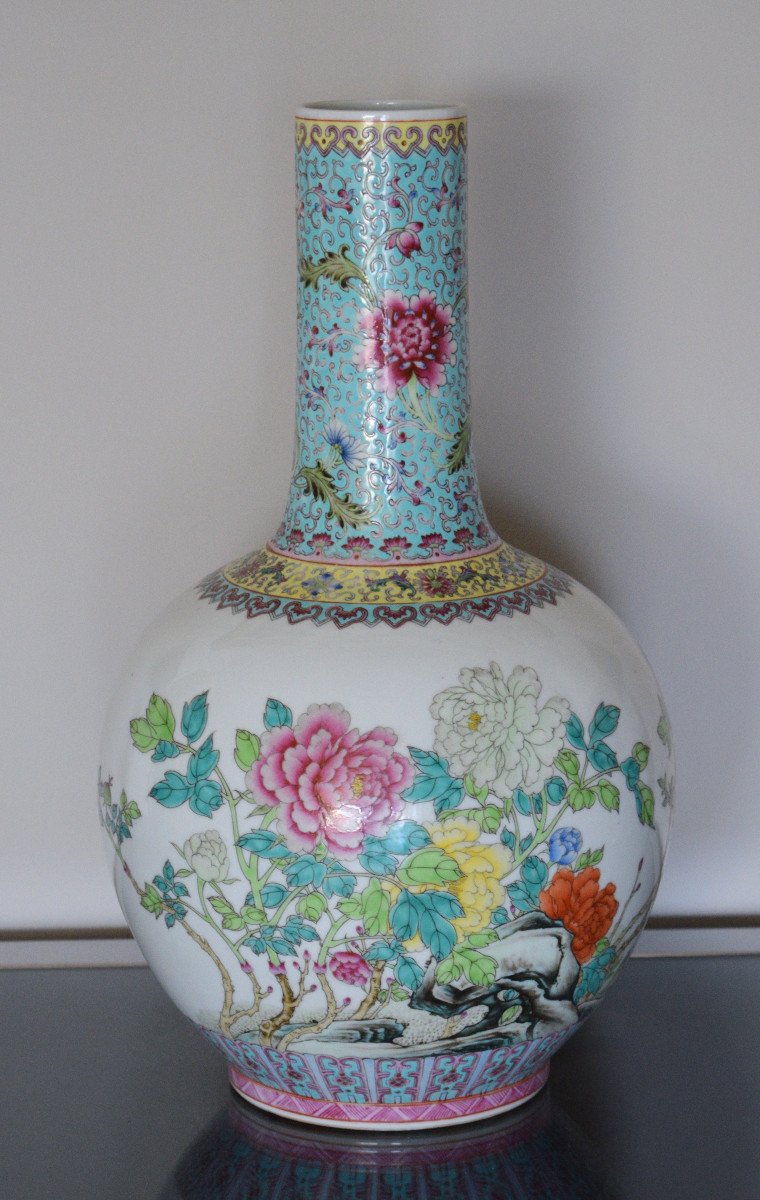 Chine Vase Tianqiuping En Porcelaine Aux Emaux De La Famille Rose-photo-4