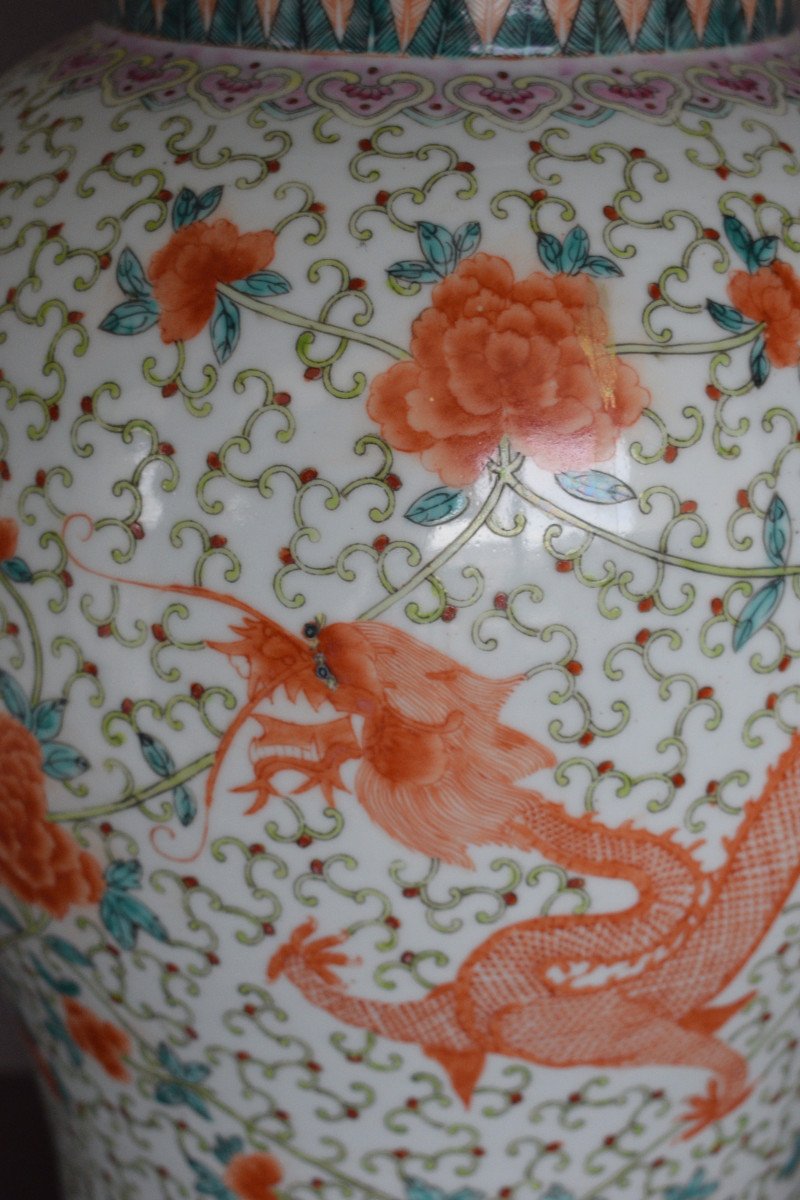 China Large Vase Covered With Enamels From The Rose Family-photo-2