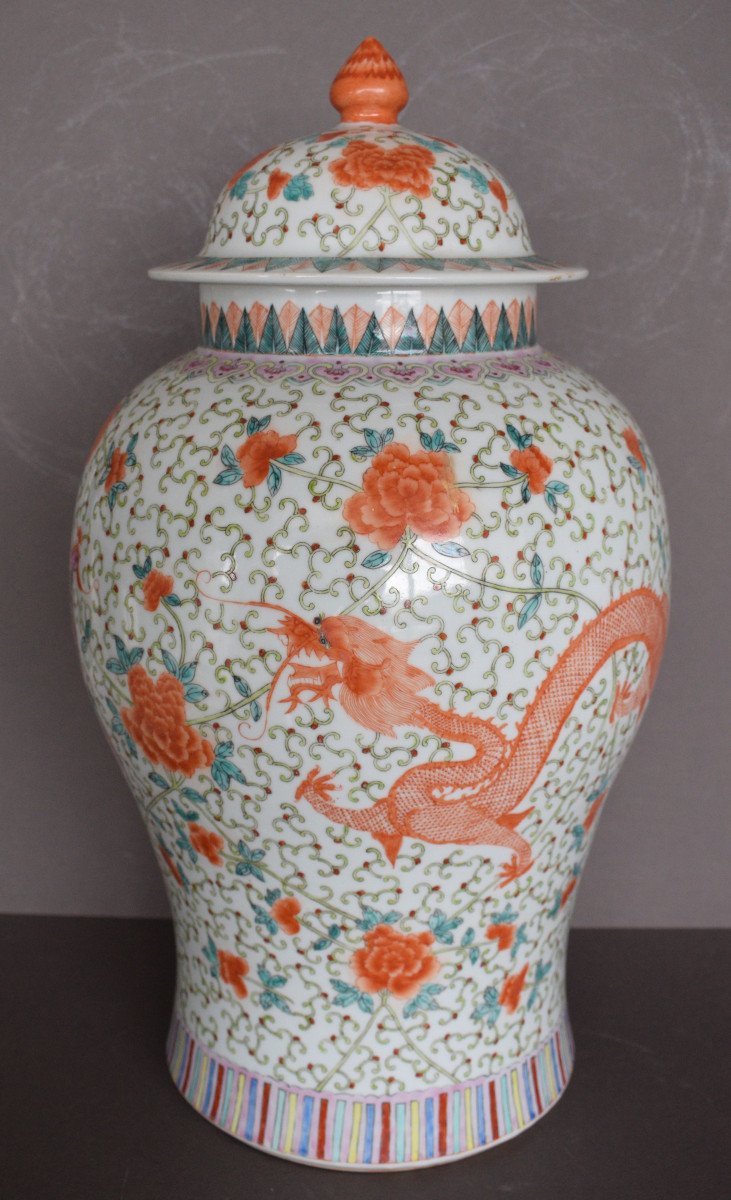 China Large Vase Covered With Enamels From The Rose Family