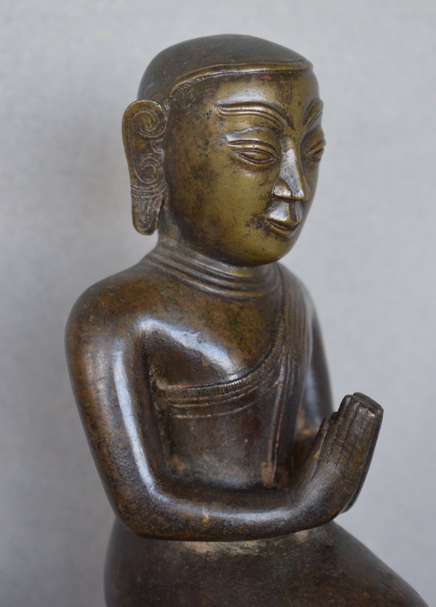 Bronze Adorant With Shaded Brown Patina Burma 17th Century-photo-1