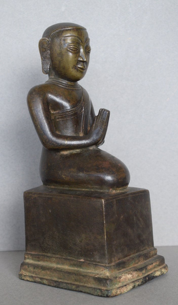 Bronze Adorant With Shaded Brown Patina Burma 17th Century