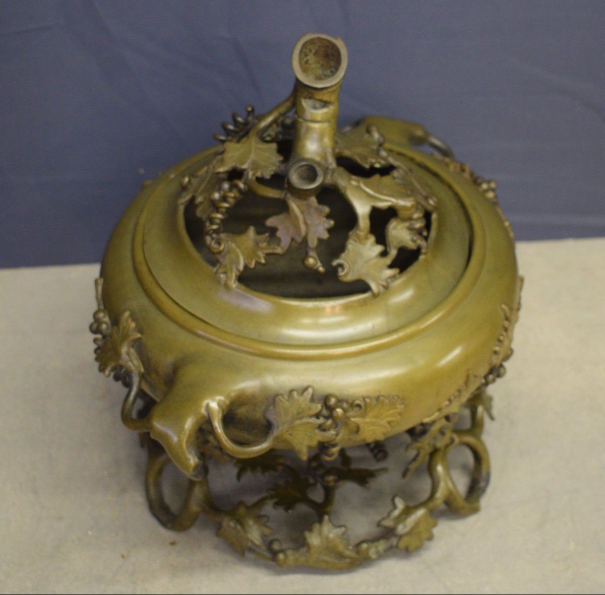 Large Bronze Perfume Burner China 19th Century -photo-1