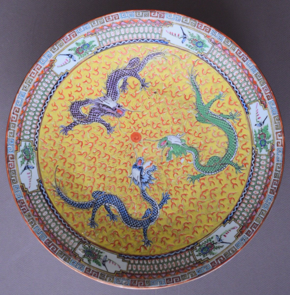 Grand Plat En Porcelaine A Décor De Dragons-photo-3