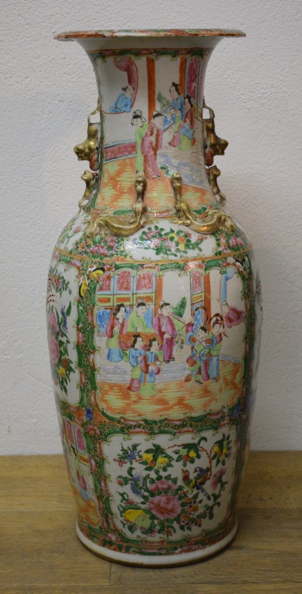 Grand Vase En Porcelaine Polychrome De Canton Aux émaux De La Famille Rose-photo-2