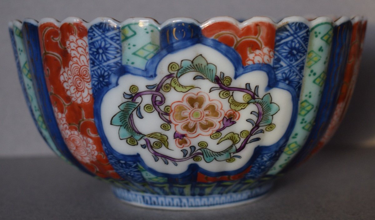 Pair Of Meiji Period Imari Polychrome Porcelain Bowls-photo-4