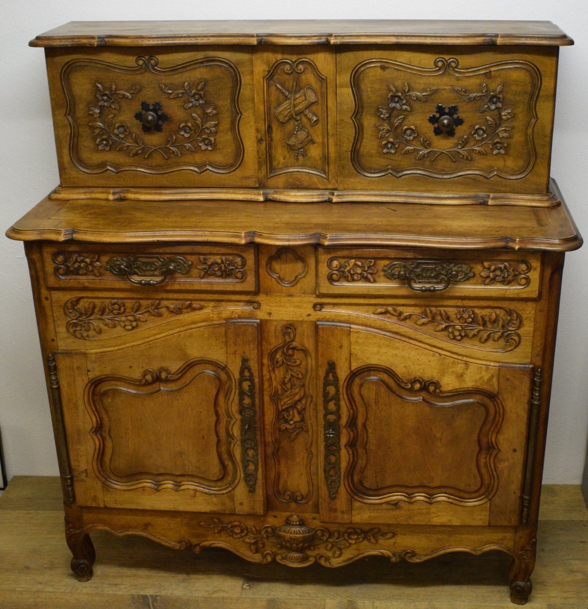 Louis XV Style Provencal Sliding Buffet In Walnut-photo-1