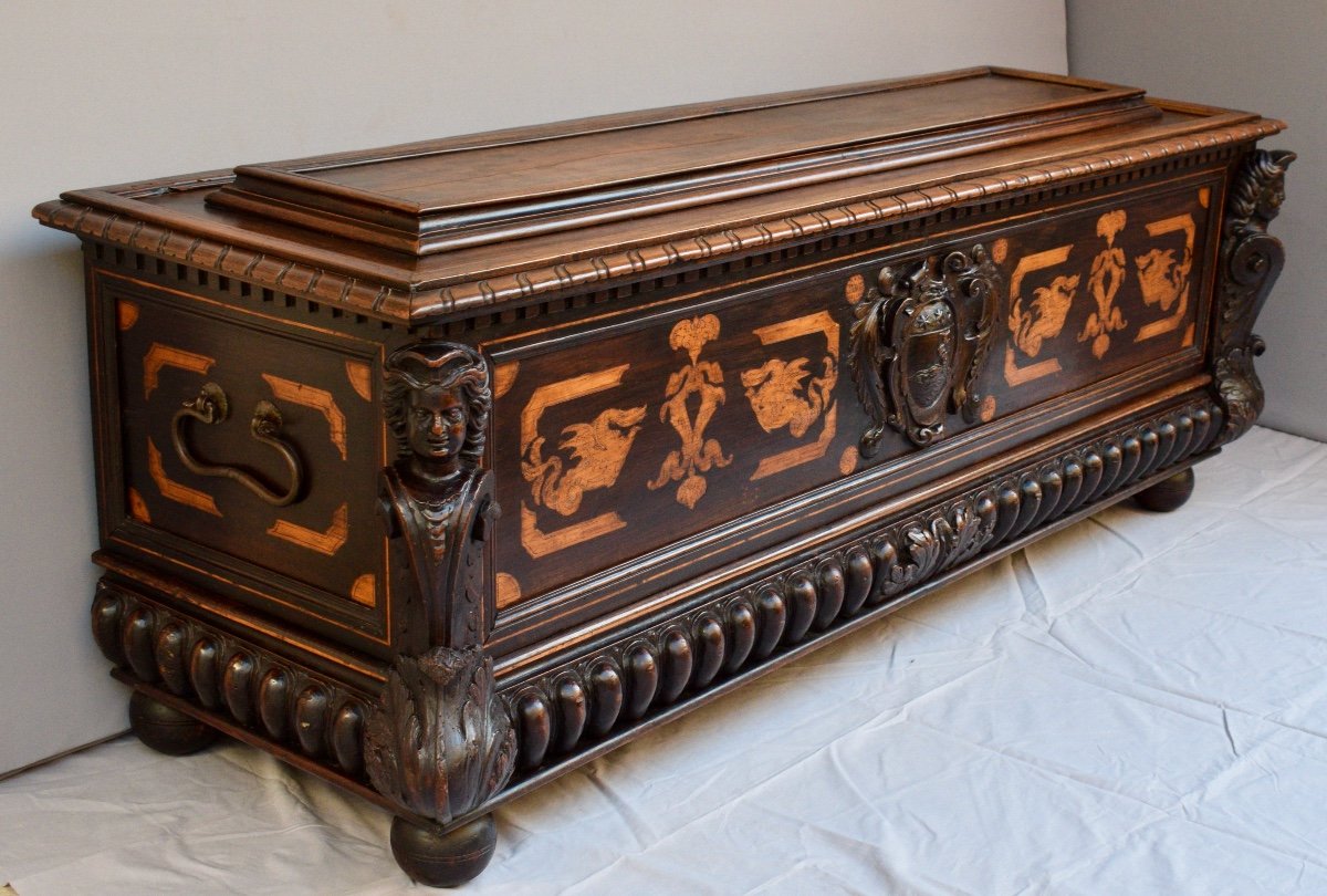 Important Renaissance Period Cassons In Walnut And Sycamore Inlay-photo-2