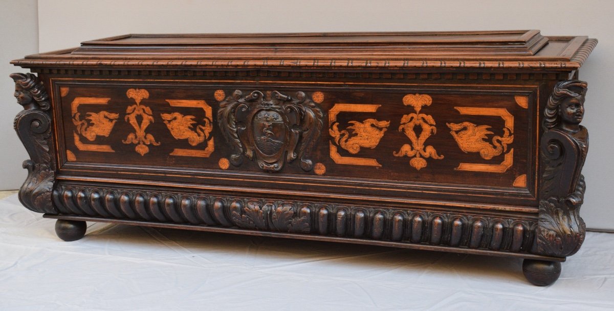 Important Renaissance Period Cassons In Walnut And Sycamore Inlay-photo-3