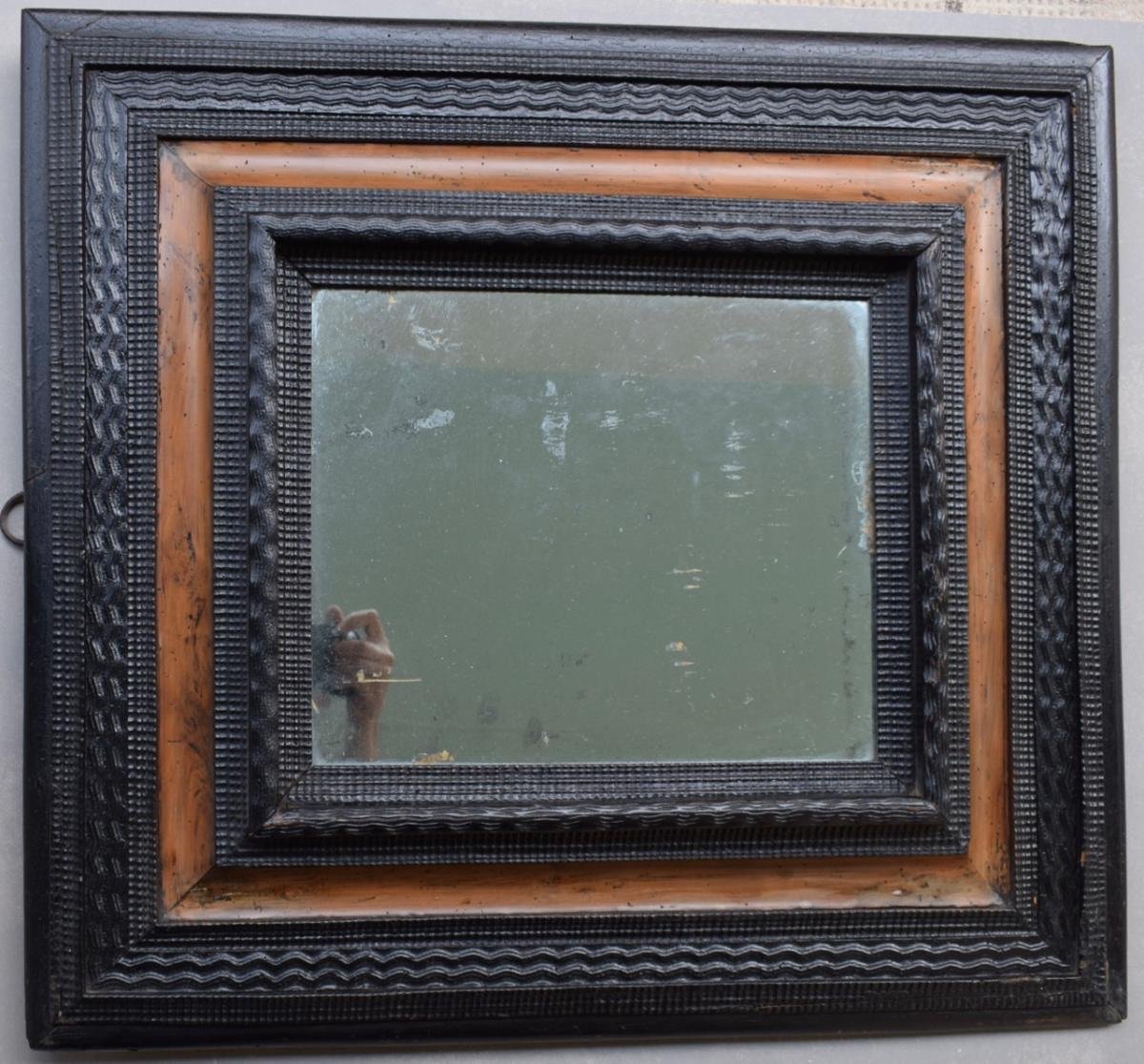 17th Century Walnut And Blackened Wood Mirror-photo-3