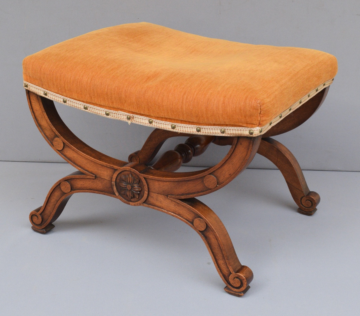 Restoration Period X-shaped Stool In Walnut-photo-2