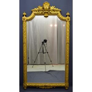 Miroir De Style Louis XVI En Bois Sculpté Et Doré