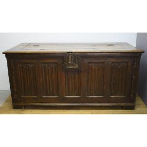 Gothic Oak Chest Decorated With Napkin Folds, 15th Century