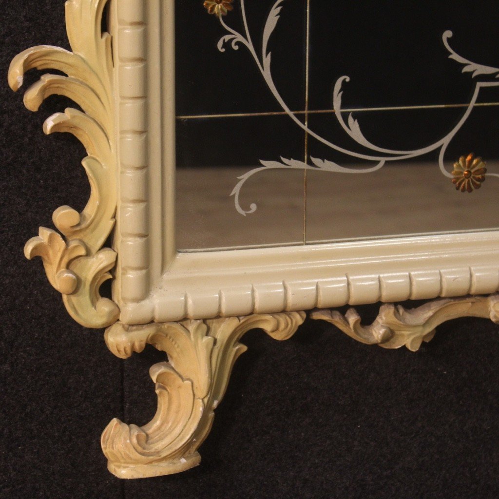 Italian Lacquered Mirror With Floral Decorations From 20th Century-photo-4