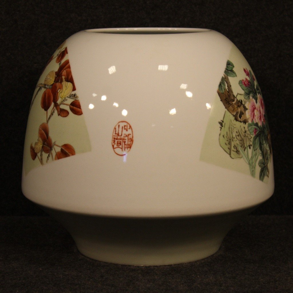 Chinese Painted Ceramic Vase With Floral Decorations-photo-1