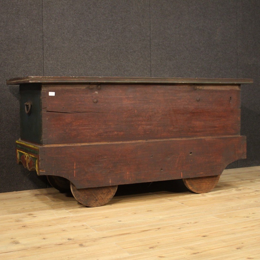 Indian Chest In Wood From The 20th Century-photo-1