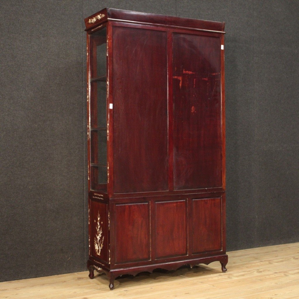 Oriental Showcase In Mahogany Wood -photo-1