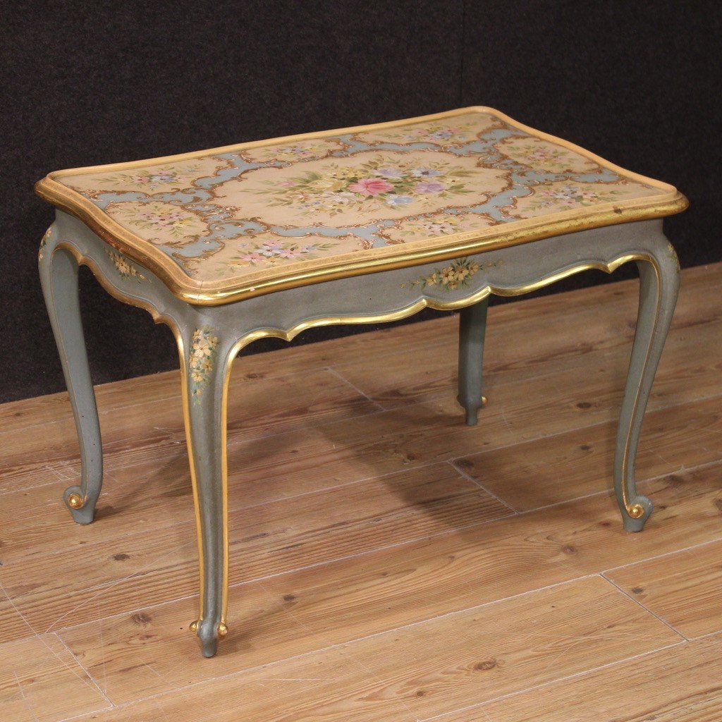 Splendid Lacquered Venetian Coffee Table