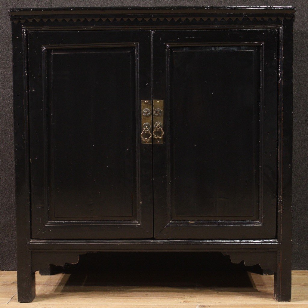 Chinese Sideboard In Lacquered Wood -photo-3