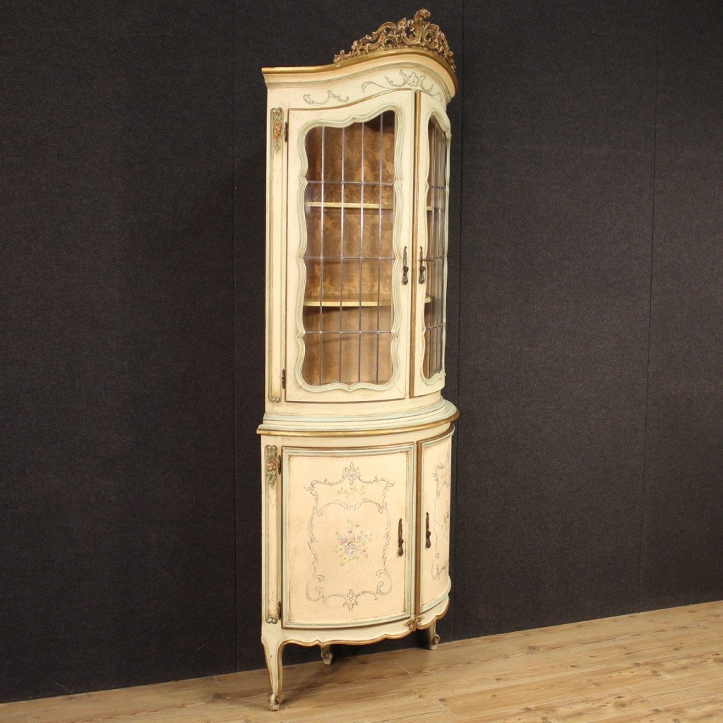 Lacquered, Gilded And Painted Venetian Corner Cabinet-photo-2