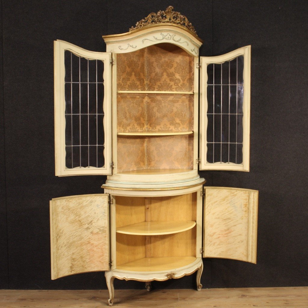 Lacquered, Gilded And Painted Venetian Corner Cabinet-photo-4