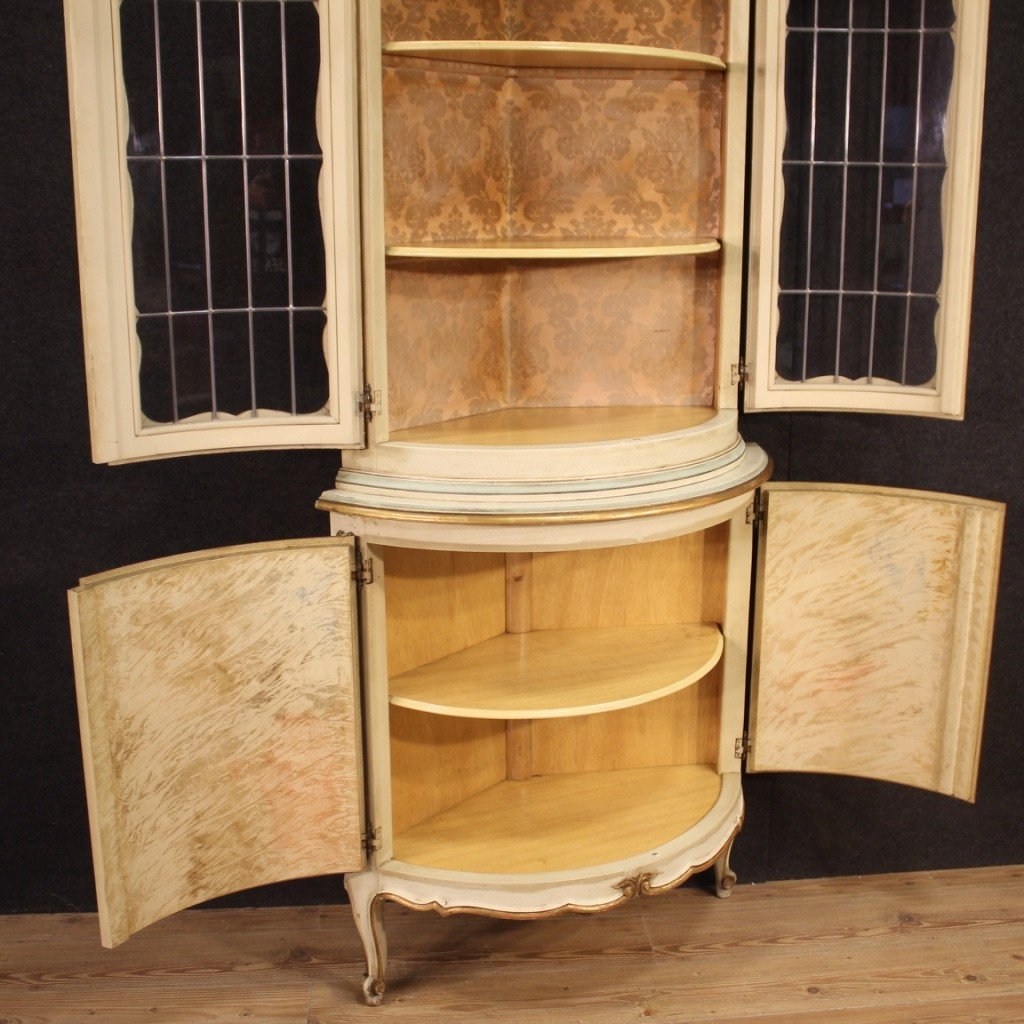 Lacquered, Gilded And Painted Venetian Corner Cabinet-photo-8