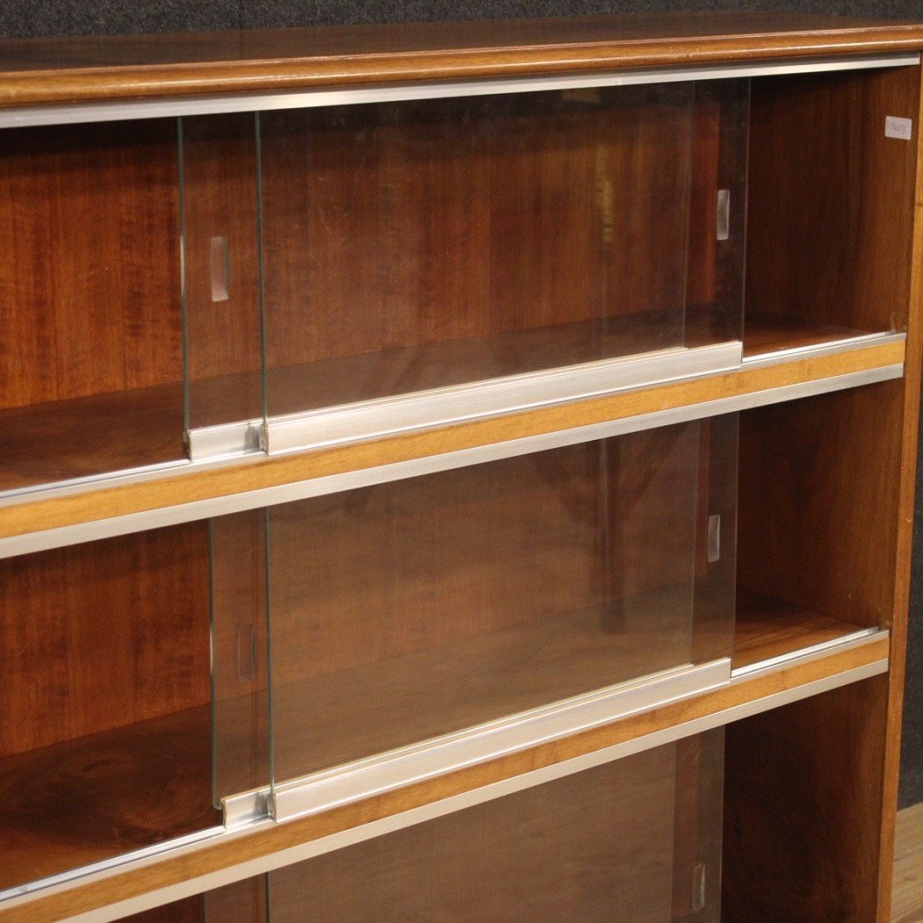 Pair Of Italian Bookcases In Walnut Wood With Glass Doors-photo-6