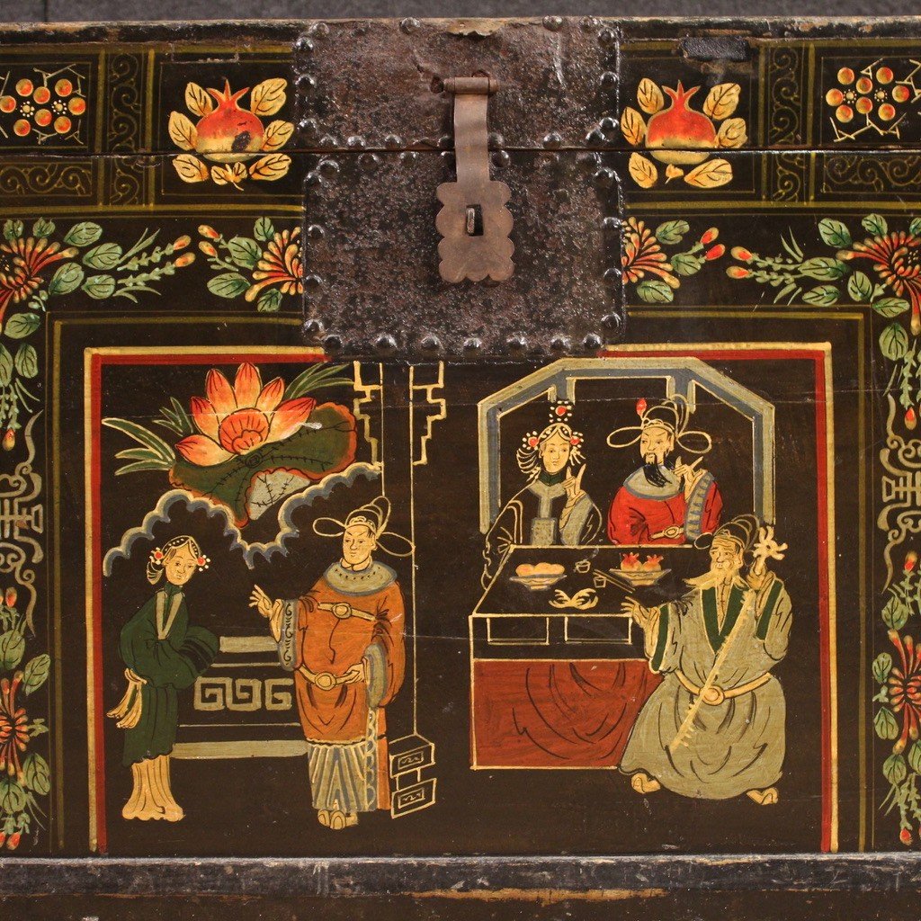 Small Chinese Chest From The 20th Century-photo-3